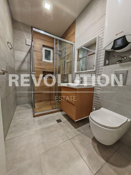 Дава се под наем Двустаен апартамент в Варна, Център - 60 кв.м за 718.08 € - Снимка #4