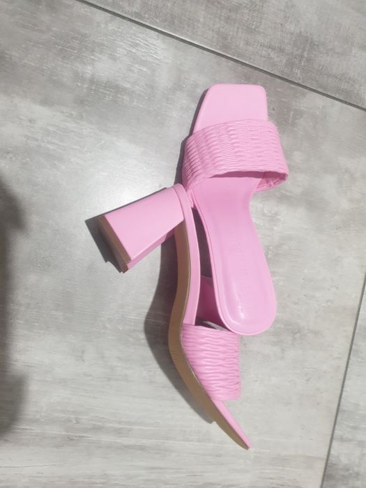 Saboti comozi roz noi 37 piele