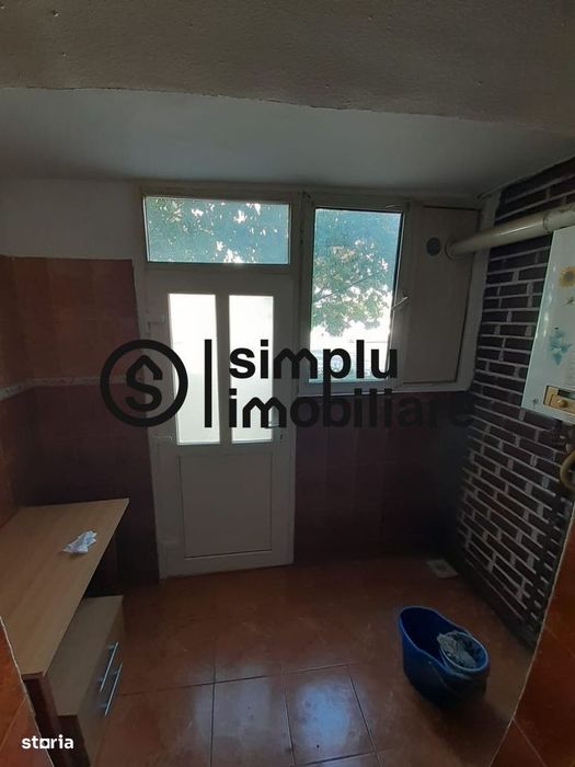 2 decomandate, centrala, p/4, Rovine - 98 900 de euro