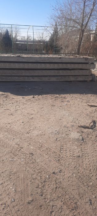 Плита б/у 5,9х1,2 в количестве 8 штук,,состояние хорошее