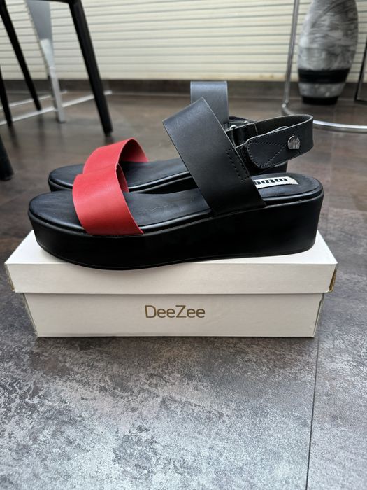 Дамски сандали