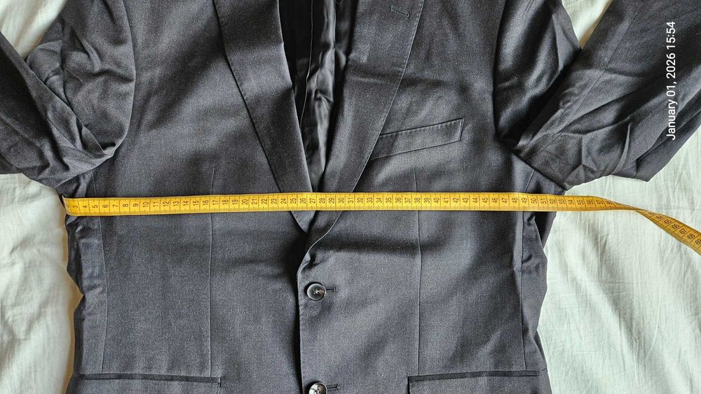Б.у. Hugo Boss серый классический костюм