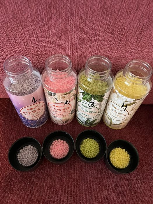 50бр. Капсули за пране (микс от аромати )10лв.
+ 200гр. Омекотител за