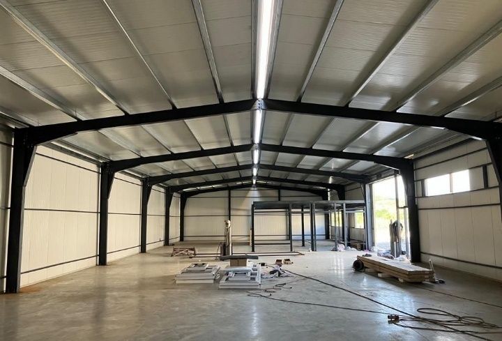 Vand hala metalica urmtorele dimensiuni 8 x20 x15 x30 x 10 x15 x7 x20