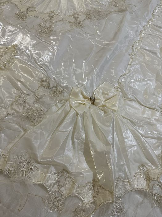 Шикарное покрывало с камнями!