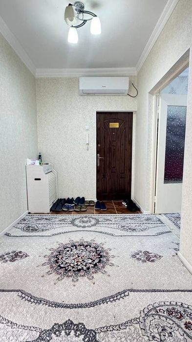 Продаю 3-х комнатную квартиру Янгихает Спутник 16