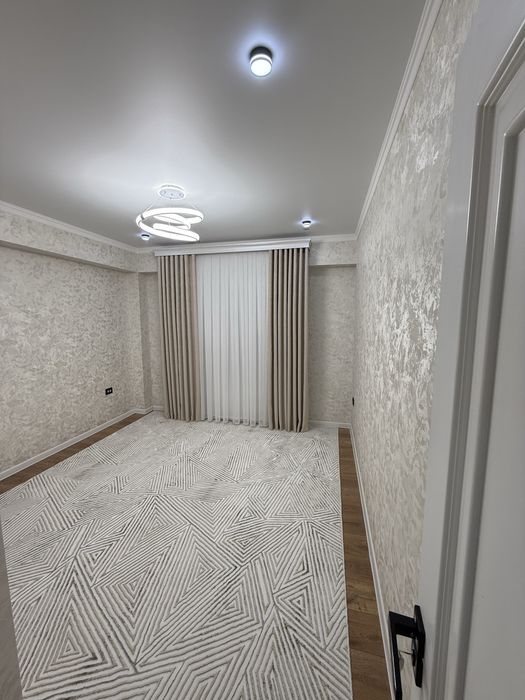 Урганч шахрида 1-этажда тоза домда тоза ремонт 3 хонали кв сотилади.