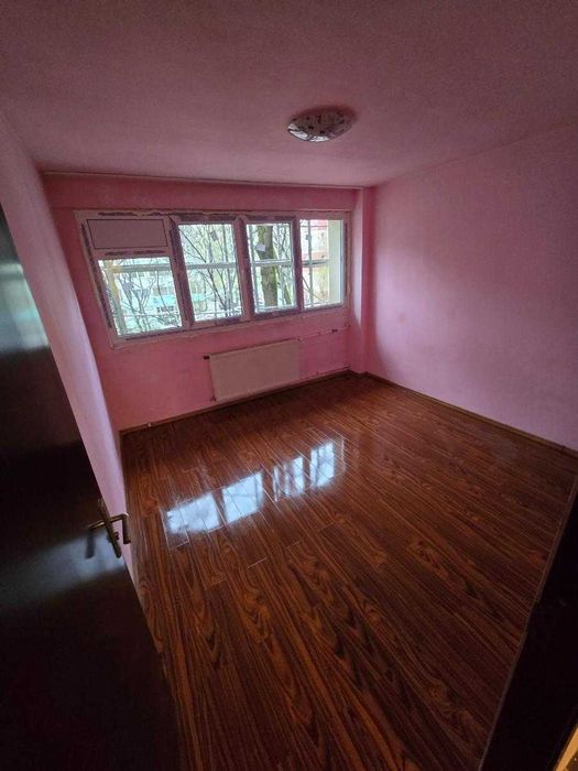 Apartament 2 camere Sector 4, Etaj 2, Anvelopat