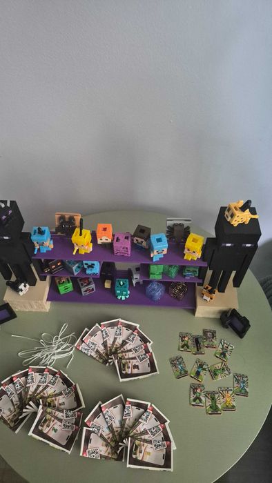 Set Minecraft Kinder Joy cu stativ
