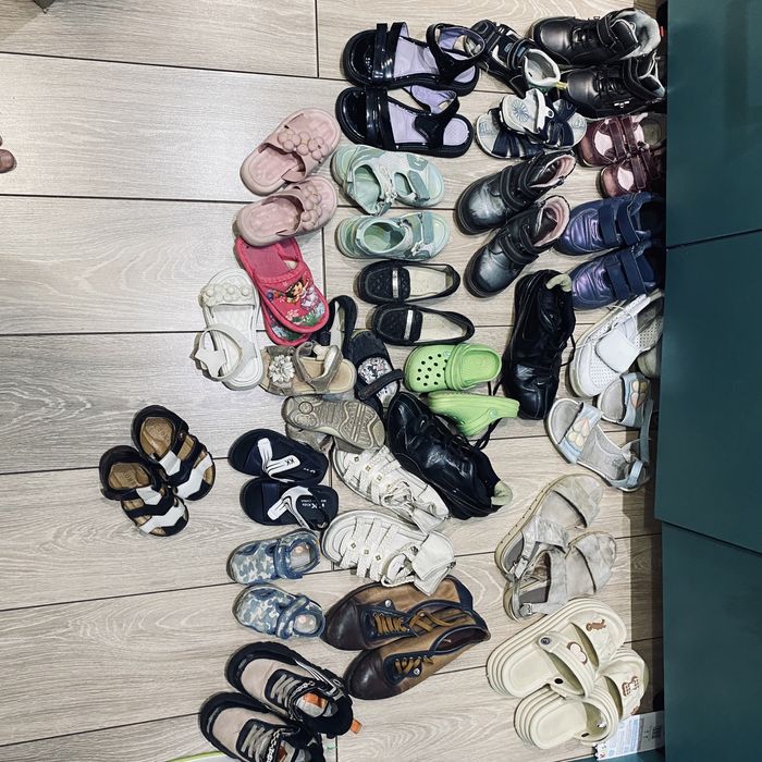 Отдам обувь детская