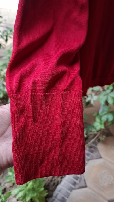 Sviter sochniy rangda oversayz