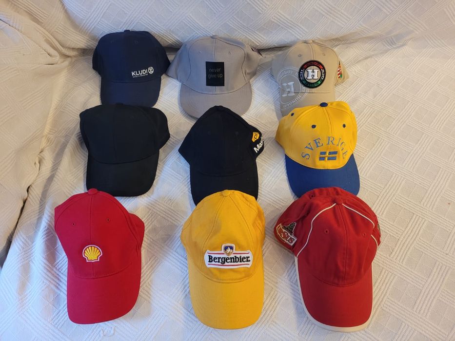 Vând colecție de șepci tip "baseball"