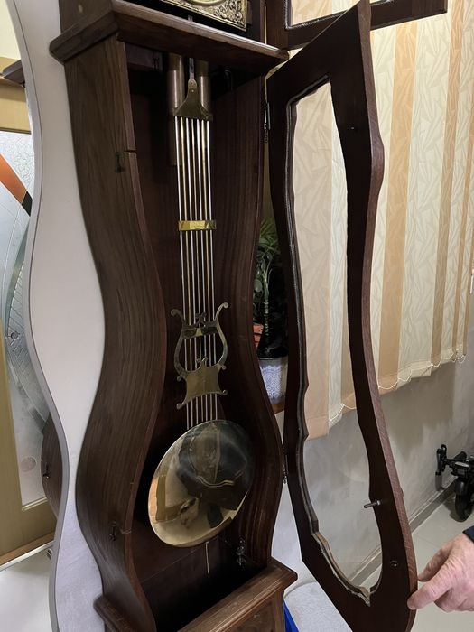 Ceas de podea vintage – mecanic, cu pendul – stare foarte buna