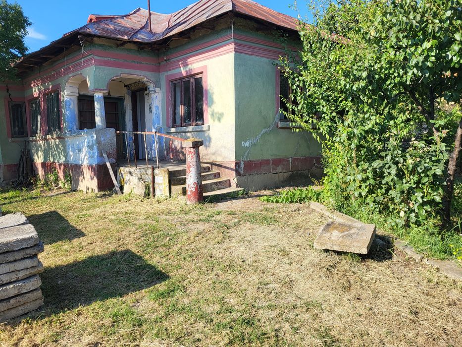 Vând casă lângă Craiova Simnicu de Sus  sat Izvor.