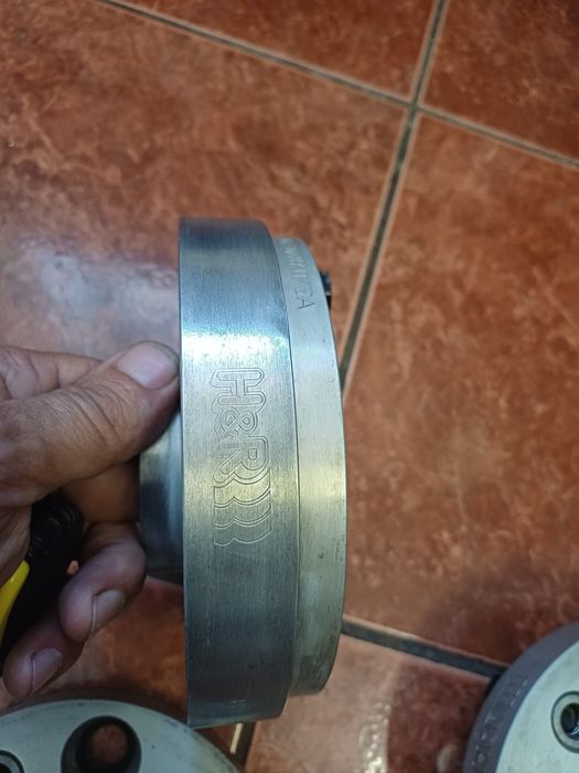 Set distantiere auto