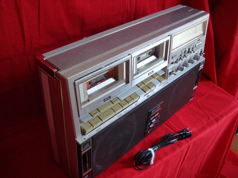 SHARP GF - 515 Z  1982 год  Made in Japan. ORIGINAL Редкий.