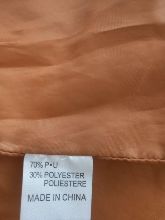 Haină din piele ecologică