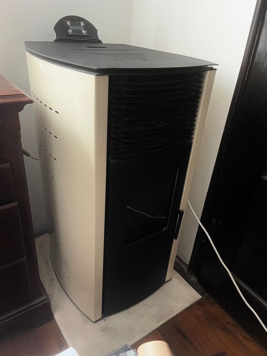 Пелетна камина Burnit 10kw