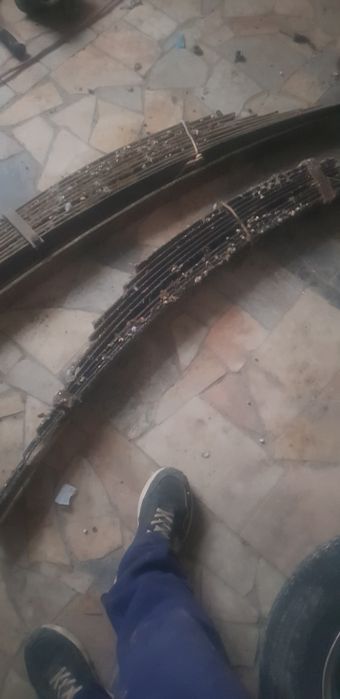 Zil zapchastlari sotiladi