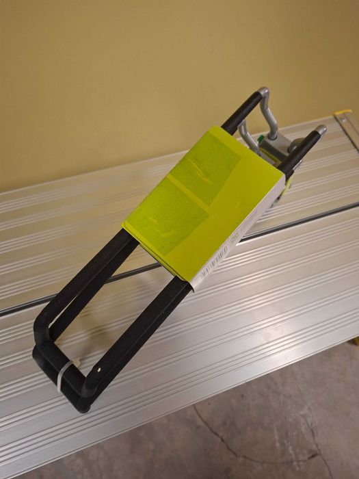 Велосипедна стойка за стена