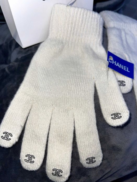 chanel ръкавици зимни унисекс плетени бели шампанско шанел аксесоар