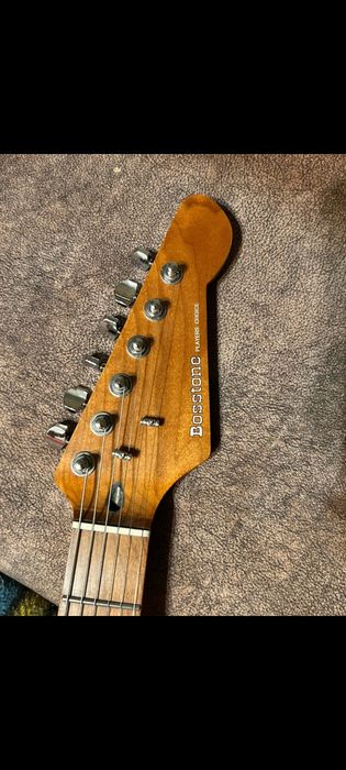 Бас гитара Bosstone