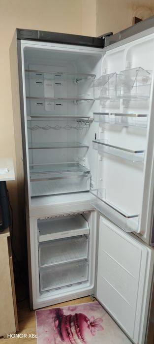 Хладилник 2 метра на 60 см