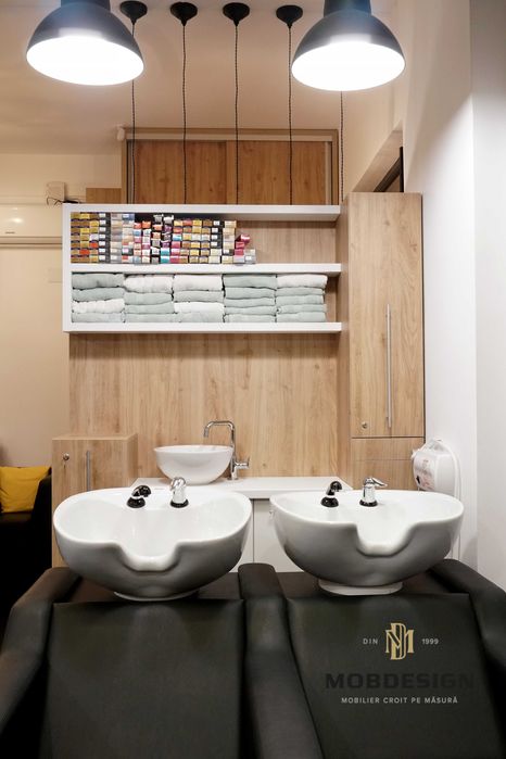 Căutăm colege talentate pentru coafor și manichiură!