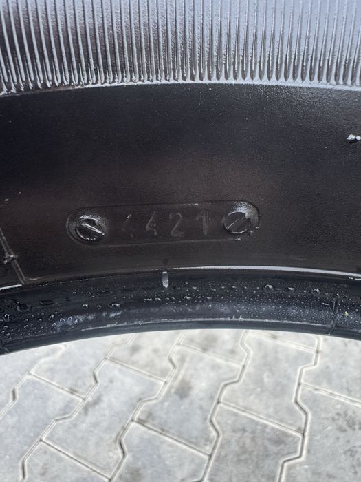 Vand cauciucuri 215/65/17