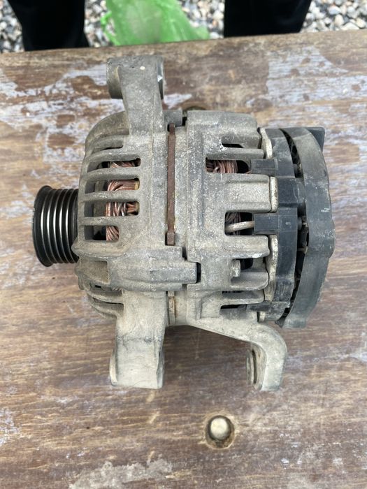 Генератор  на опель