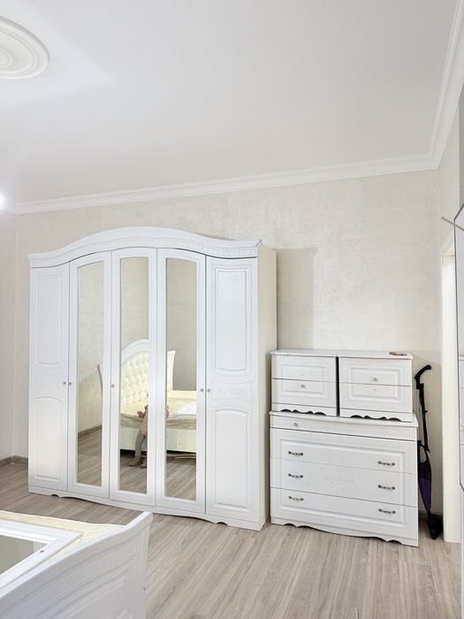 Спальный гарнитур б/у