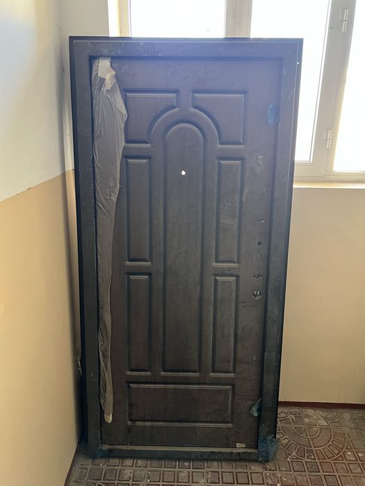 Входная дверь Российская!