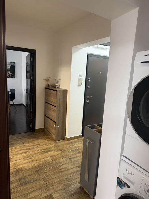 Proprietar | 3 camere - decomandat, Bd. București - Ploiești | Etaj 5/9,