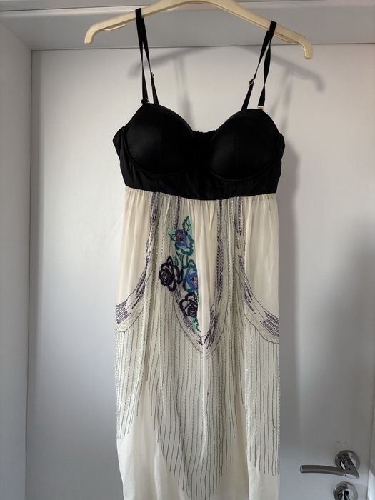 Rochie Guess ocazie matase brodata corset