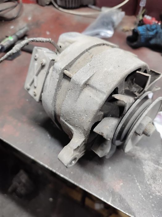 Генератор Опель Аскона