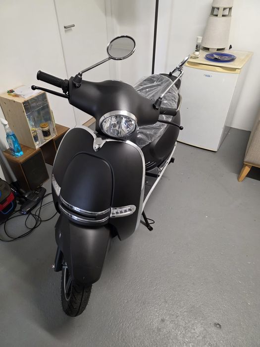 Scuter Electric Syra 90 ( făra permis )