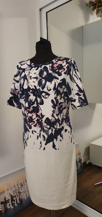 Rochie deosebita ivoire, marime 38-40