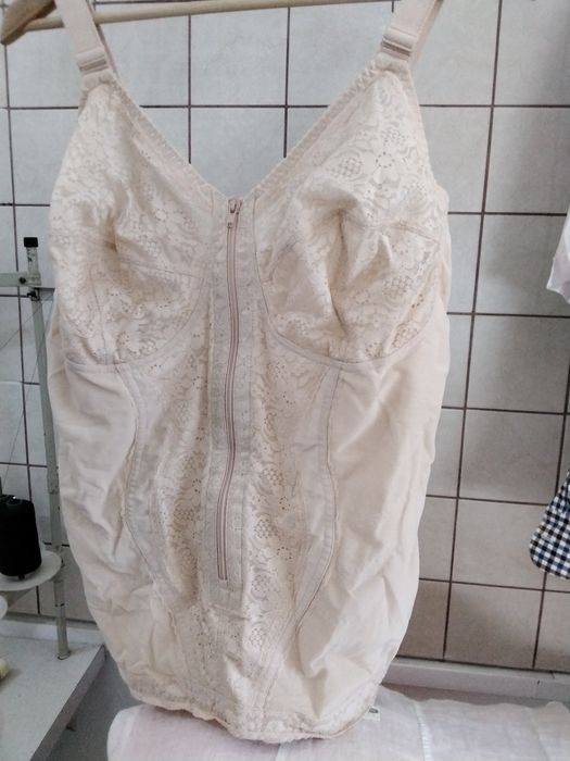 Corset fără chilot