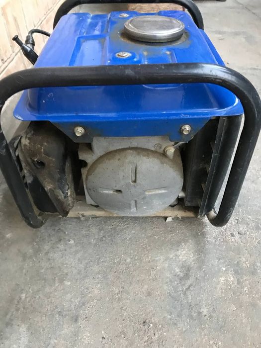 1 Клаватлик движок сотилади