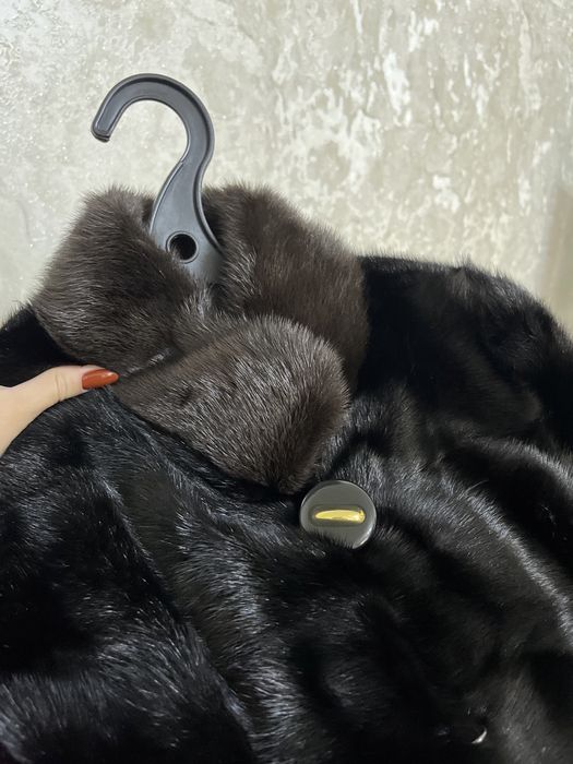 Продам норковую шубу