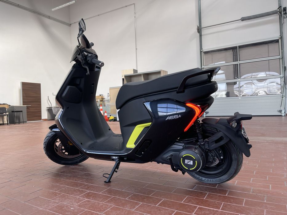 Zeeho AE6+ scuter electric