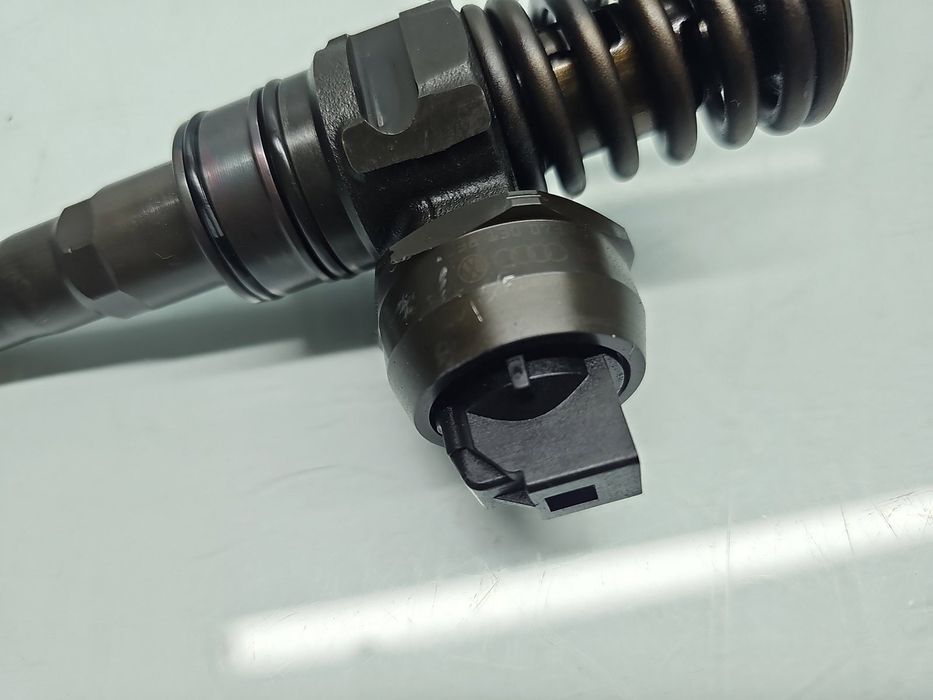 Injector Skoda Superb II (3T4) [Fabr 2008-2015] 038130073BQ 2.0 TDI BM