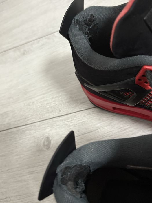 Jordan 4 red thunder
