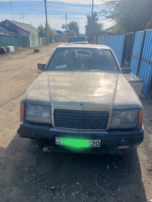 Мерс 124 серый 2.2