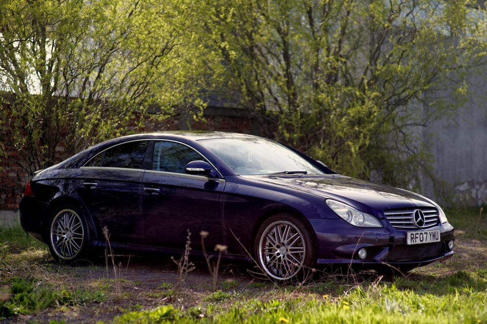 Dezmembrez Mercedes CLS320 W219 AMG bara motor642 far grila stop capota turbo aripa macara geam parbriz luneta scut cutie viteze fuzeta jug punte airb