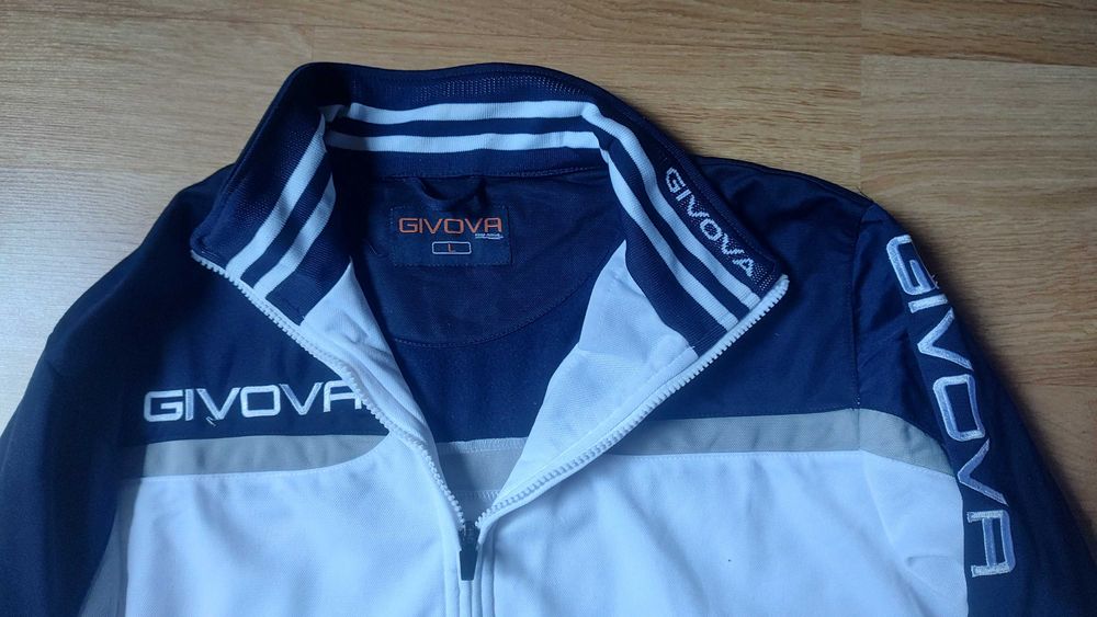 Bluză de trening GIVOVA, mărimea L
