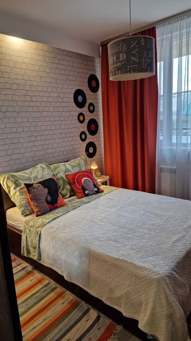 Дава се под наем Двустаен апартамент в София, Витоша - 60 кв.м за 670 € - Снимка #2