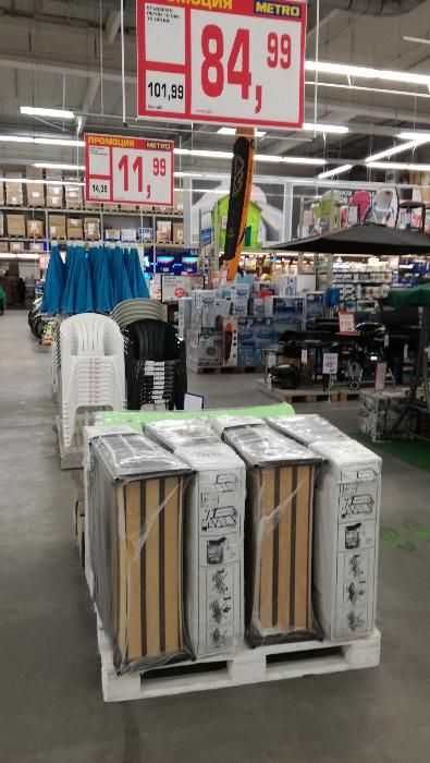 Продавам железни легла със сгъваеми крачка, за деца, дължина 150 см