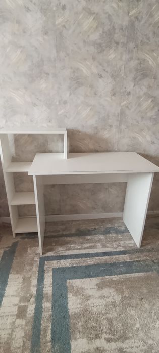 Продается стол компьютерный