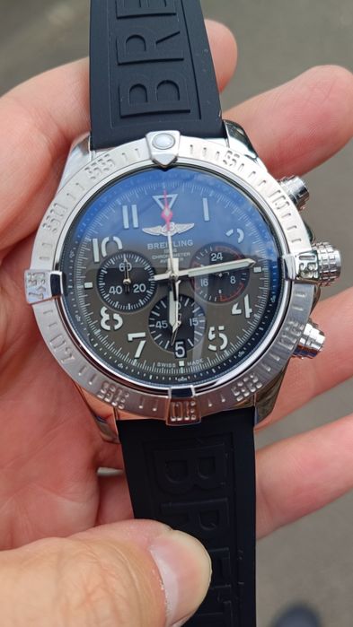 Breitling avenger chronograf nou